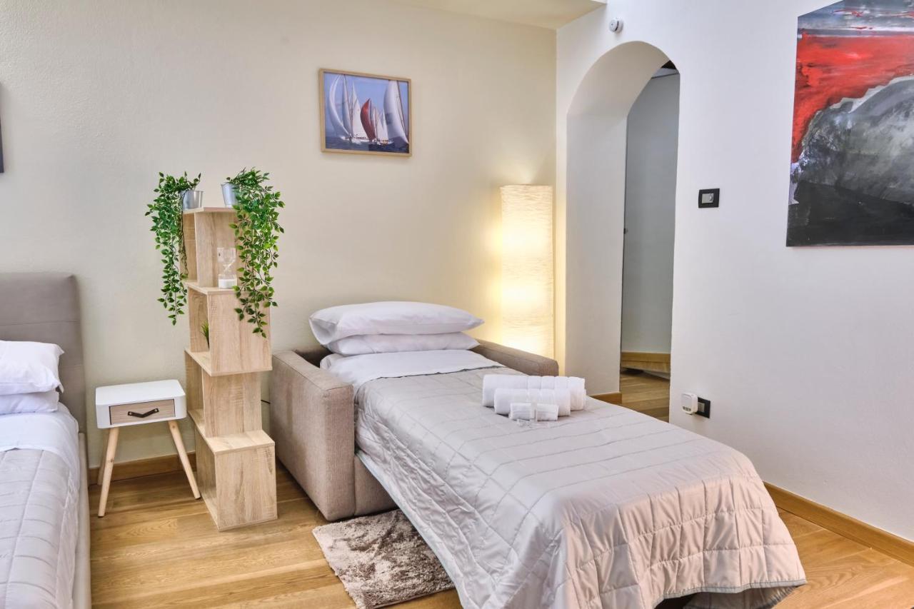 Centro-Lecco Romantico Appartamento Sul Lago Bagian luar foto