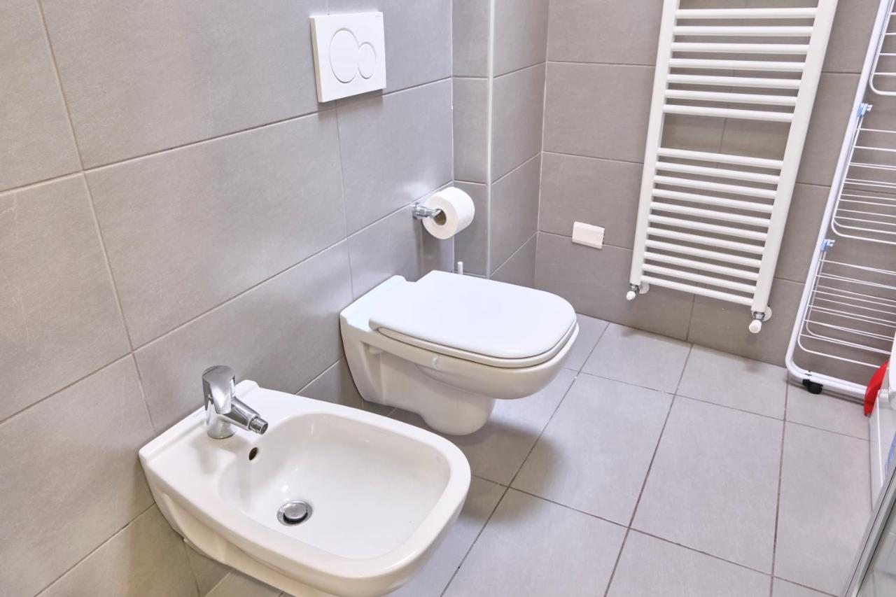 Centro-Lecco Romantico Appartamento Sul Lago Bagian luar foto